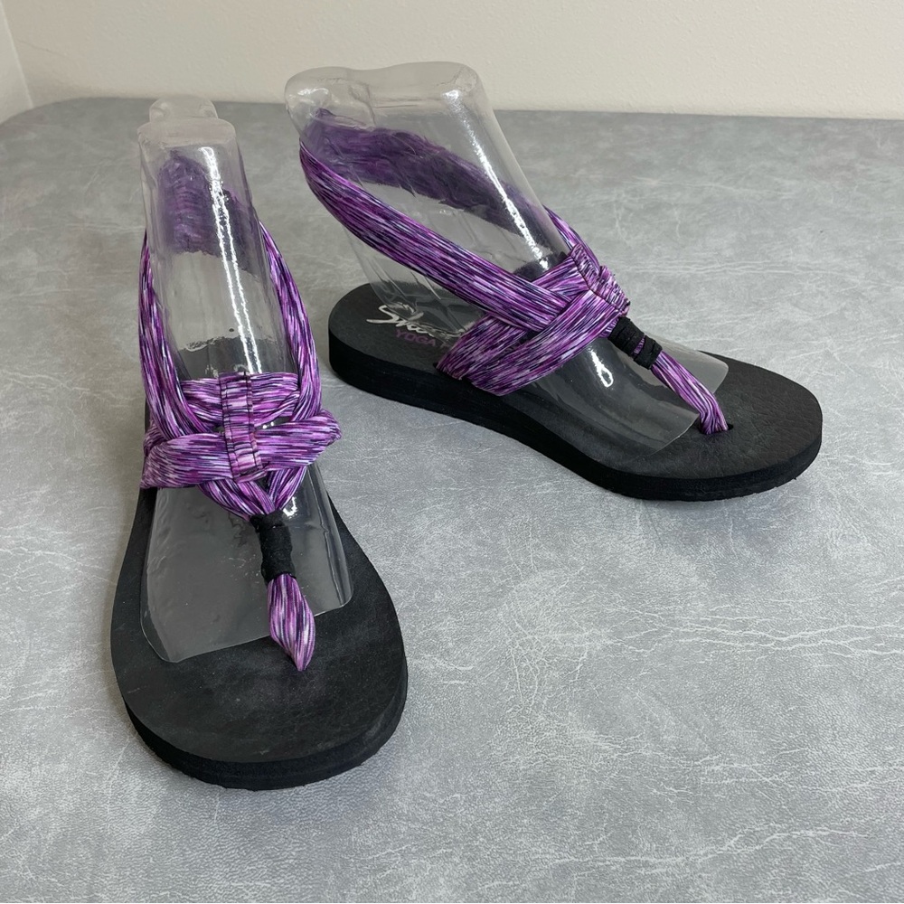 Skechers Women's Purple and Black Yoga Foam Meditation Sandals